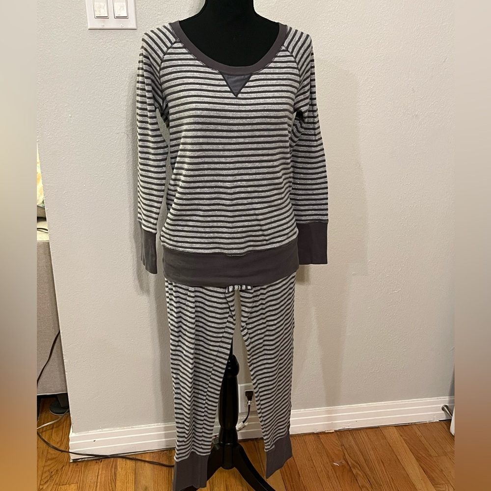Victoria's Secret Women’s Gray & Dark Gray Striped Pajama Set Size M